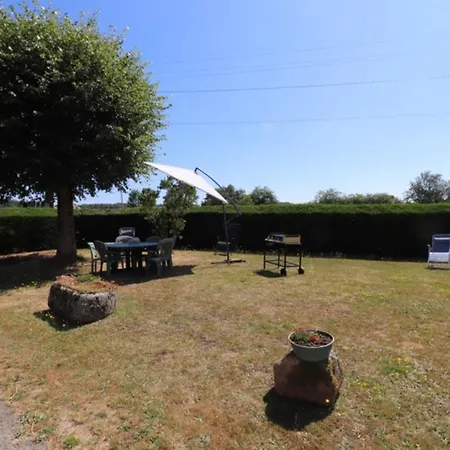 Casa vacanze Avec Jardin, 6 Pers, Proche Aurillac, Nature Et Randonnees, Animaux Acceptes - Fr-1-742-18