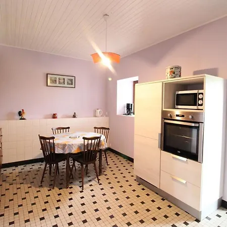 Avec Jardin, 6 Pers, Proche Aurillac, Nature Et Randonnees, Animaux Acceptes - Fr-1-742-18