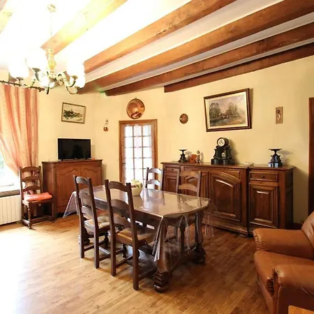 Casa vacanze Avec Jardin, 6 Pers, Proche Aurillac, Nature Et Randonnees, Animaux Acceptes - Fr-1-742-18