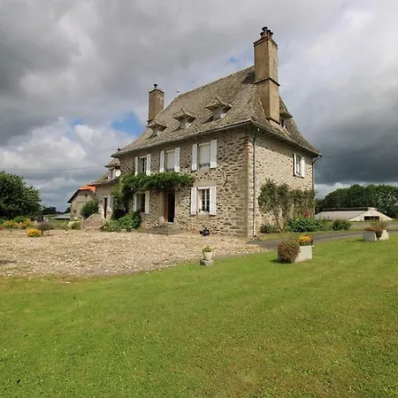 Casa vacanze Avec Jardin, 6 Pers, Proche Aurillac, Nature Et Randonnees, Animaux Acceptes - Fr-1-742-18 *