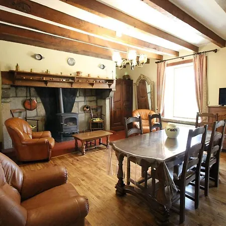 Avec Jardin, 6 Pers, Proche Aurillac, Nature Et Randonnees, Animaux Acceptes - Fr-1-742-18 Casa vacanze *